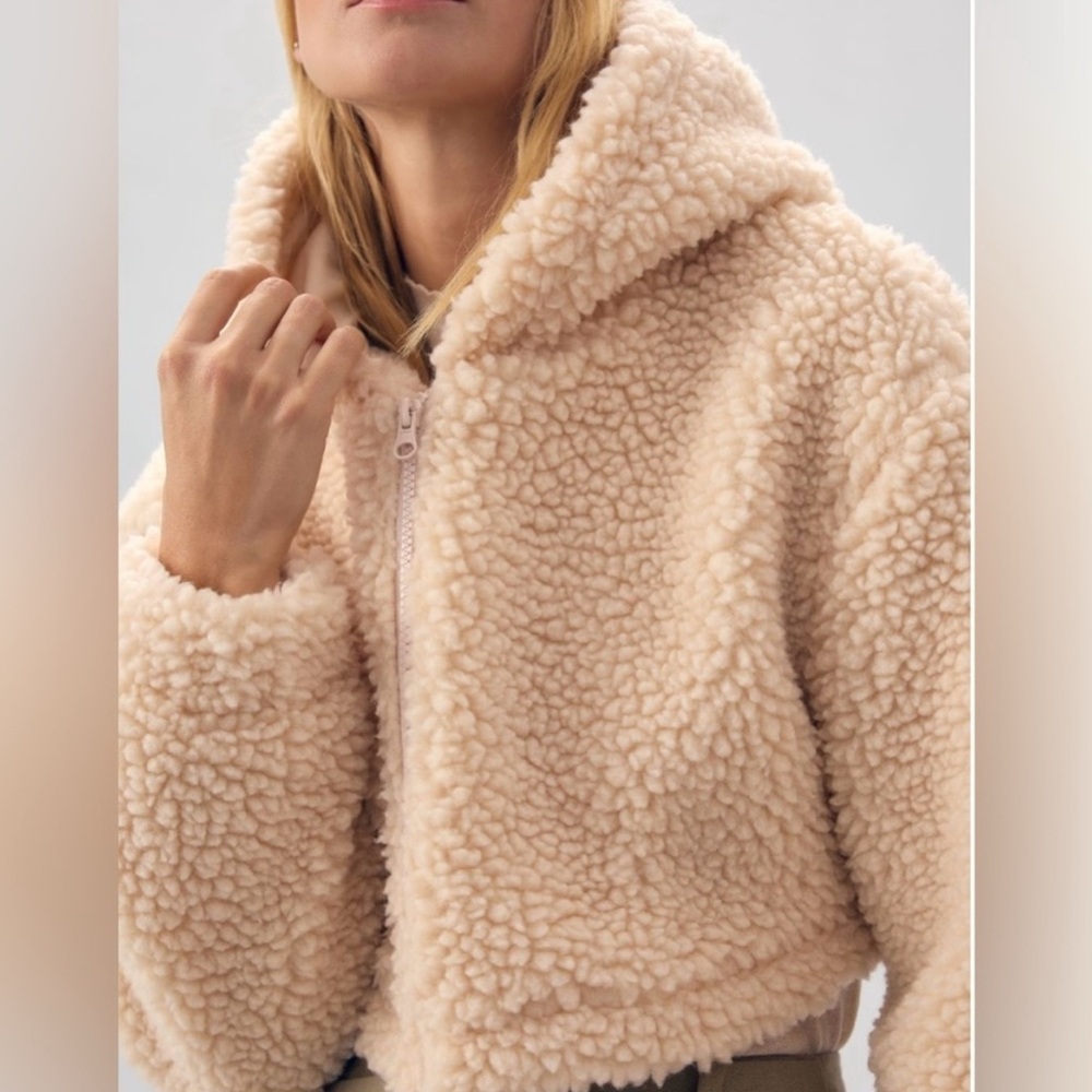 ANTHROPOLOGIE Daily Practice Shearling Crop Hooded Jacket